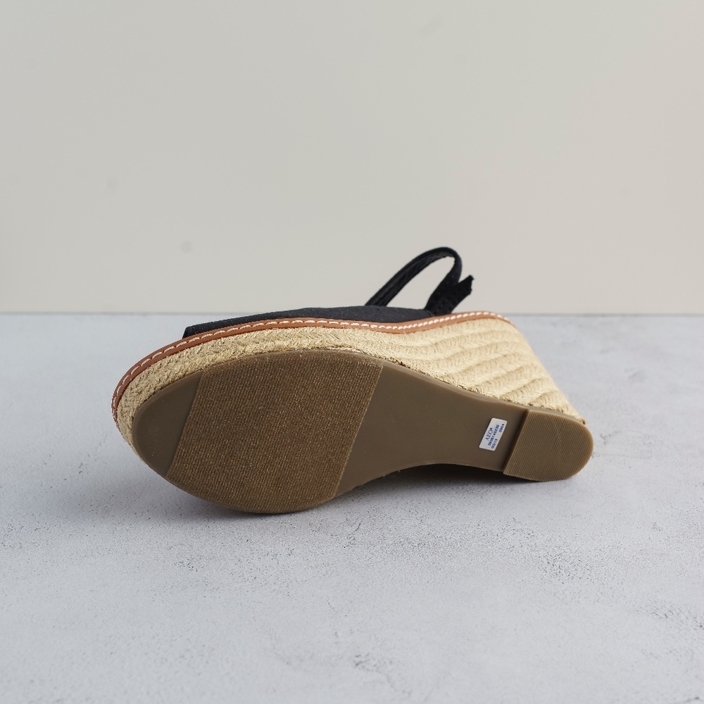 Espadrilles - Picture 4 of 4